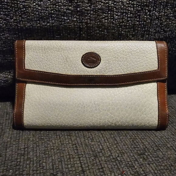 Dooney & Bourke Handbags - Dooney & Bourke | Vintage Wallet